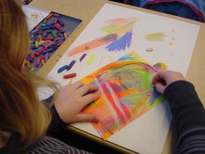 Changing forms with wax crayon is not as easy as with gouache but still possible.